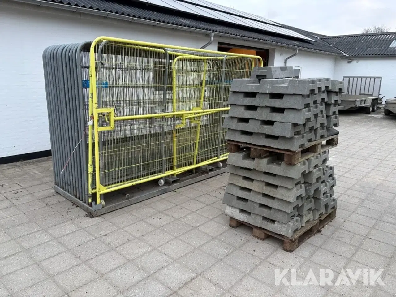 Billede 2 - Hegn 28 styk + tilhørende fødder