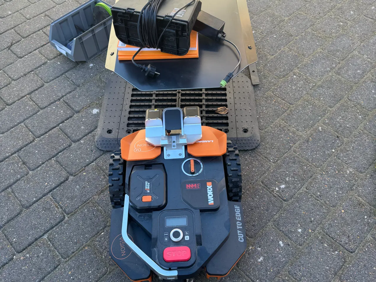 Billede 1 - Worx Vision M800 Robotklipper