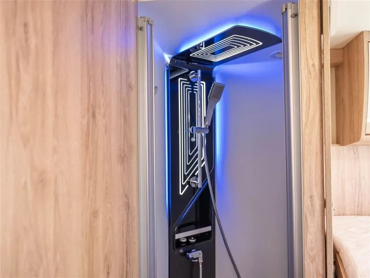 Billede 28 - 2022 - Euramobil Integra Line 720 EF   Tysk kvalitet og luksus