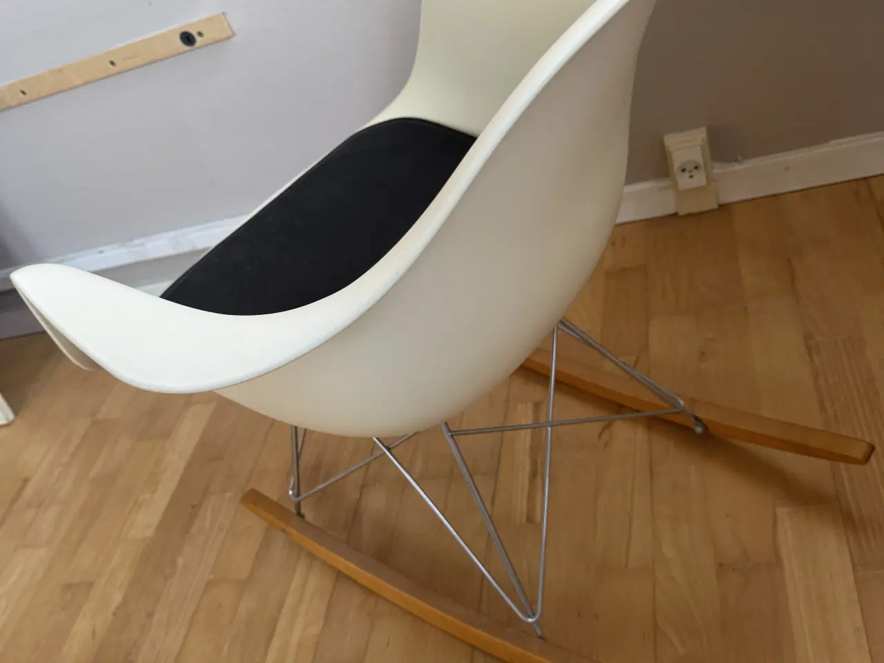 Billede 3 - Charles & Ray Eames - Plastic Armchair (RAR) gynge
