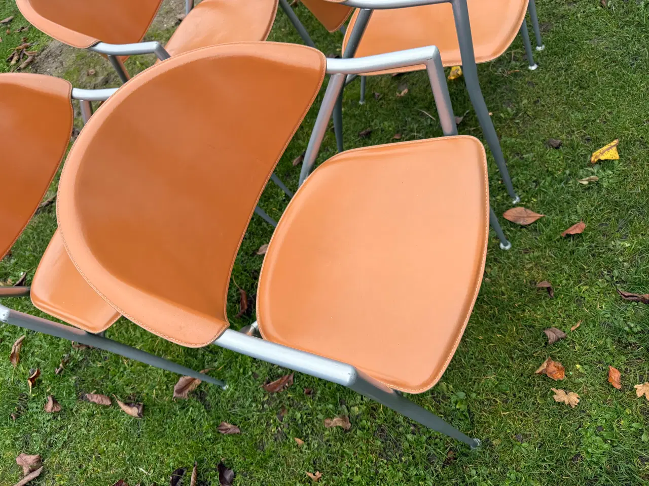 Billede 1 - 🇮🇹 Italienske Retro Spisebordsstole i Læder – Ca