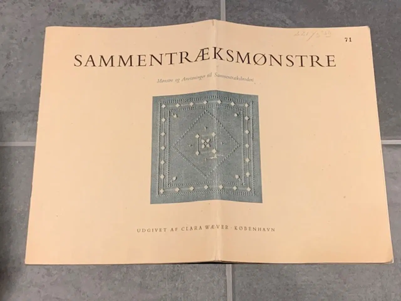 Billede 1 - Sammentræksmønstre / sammentræksbroderi Clara Wæve