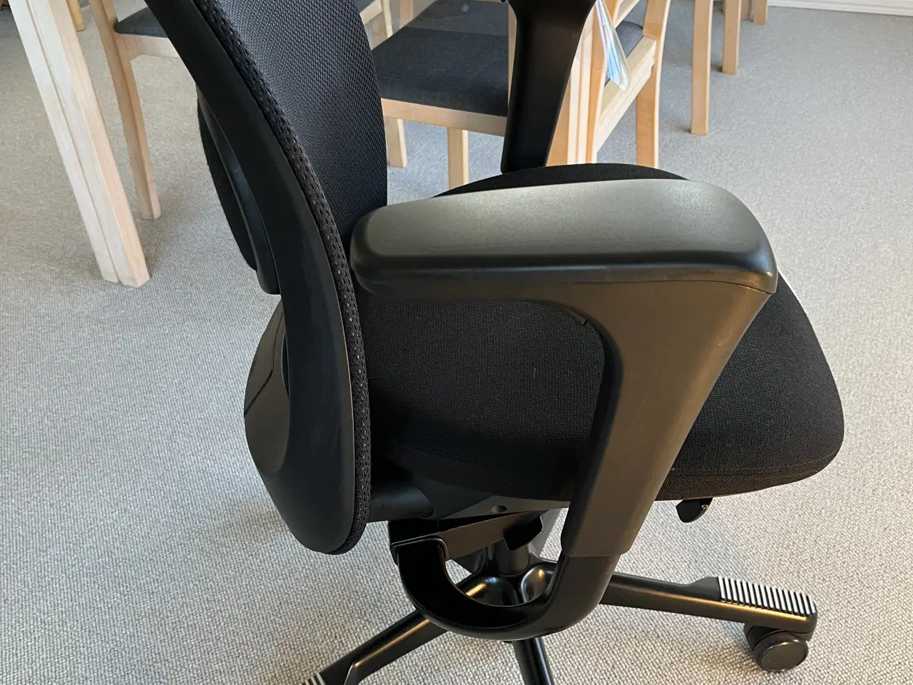 Billede 6 - HÅG Sofi mesh Communication 7502 m/armlæn
