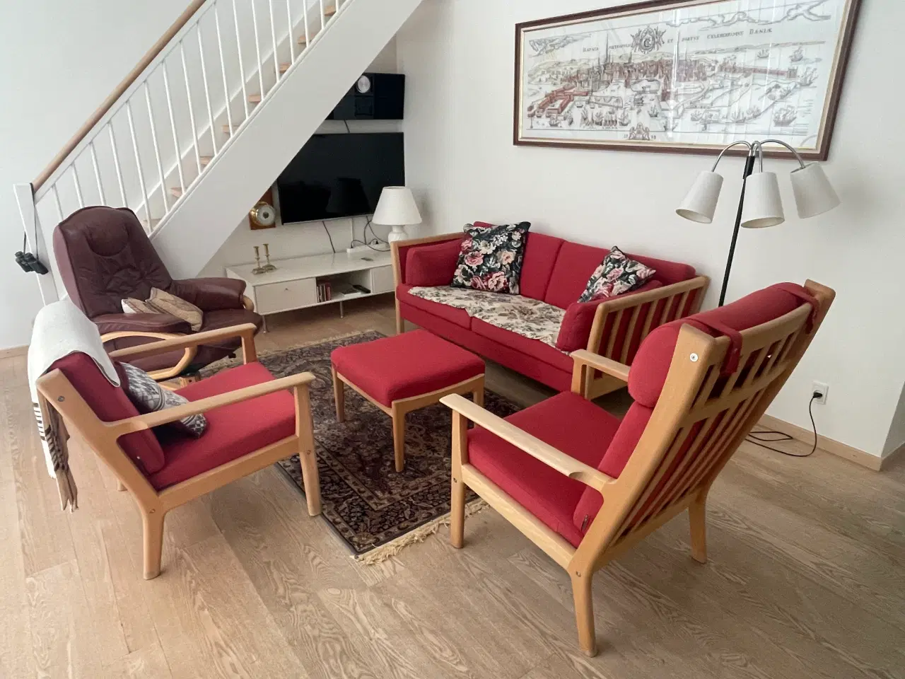 Billede 4 - Wegner.  Getama.   Sofa, 2 stole og en skammel. 