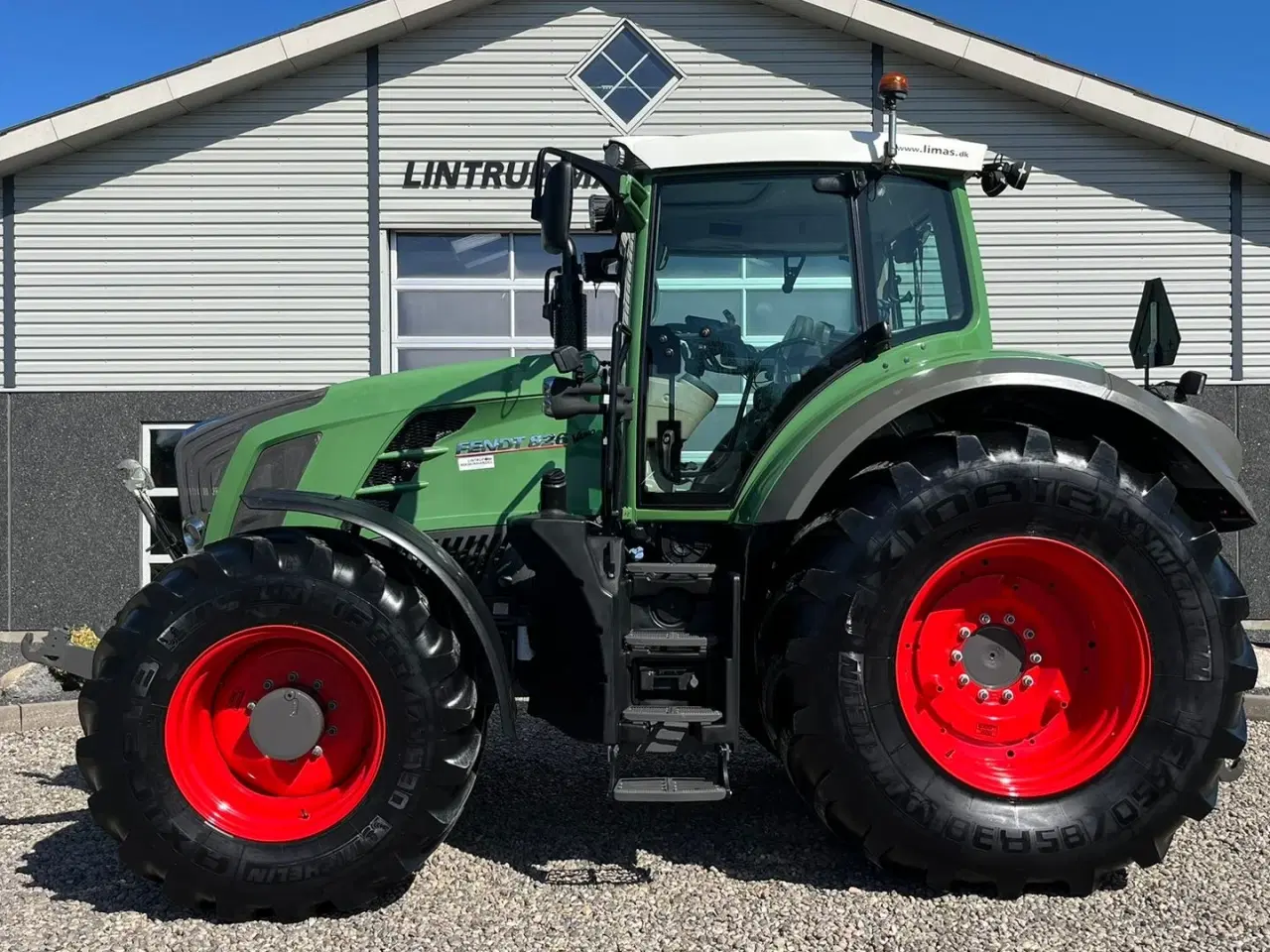 Billede 1 - Fendt 826 Vario Pæn godt udstyret traktor.