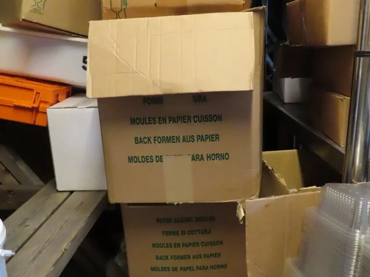 Billede 12 - Div. reoler og indhold