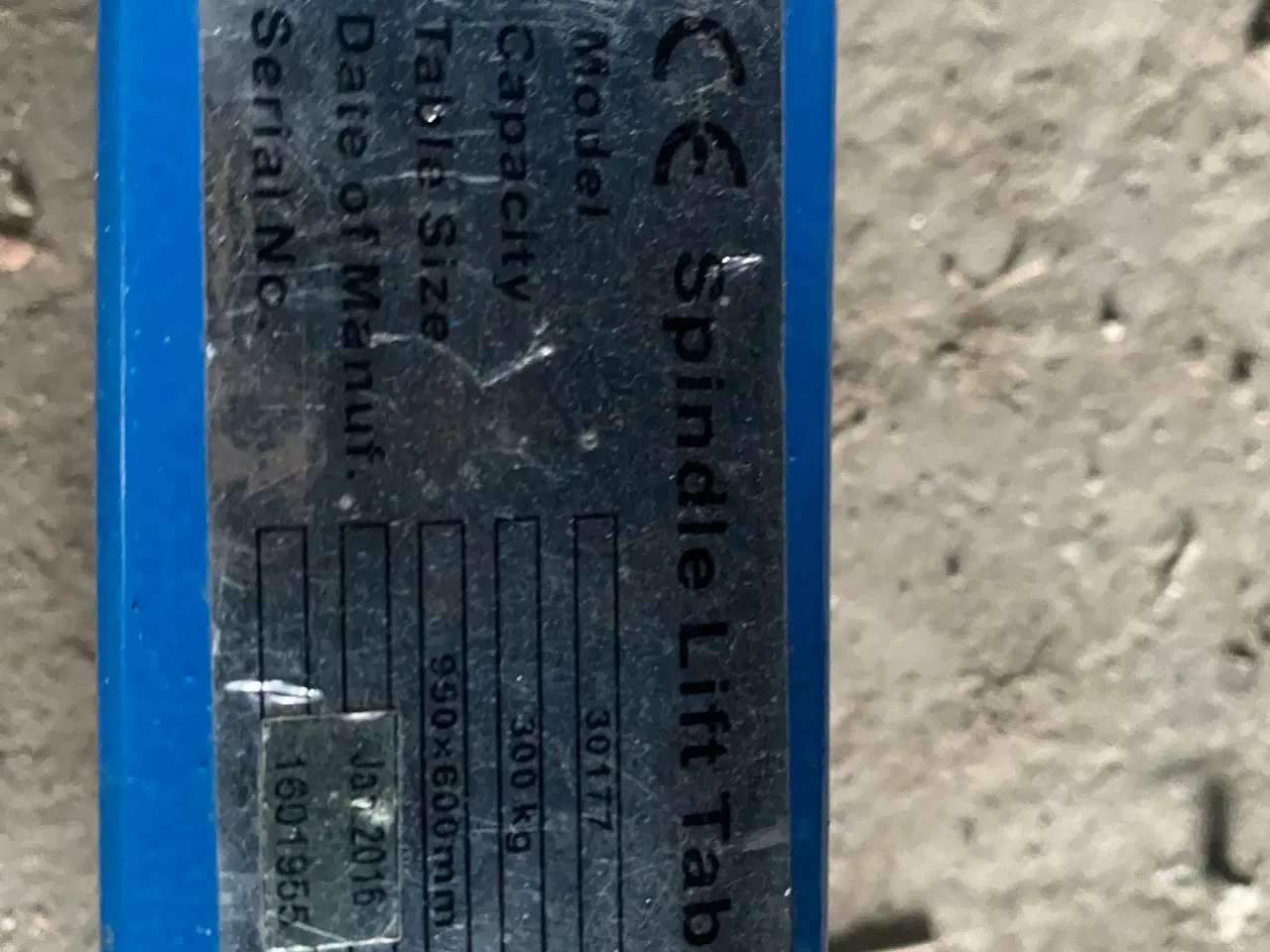 Billede 7 - Svejsebord med saks og rundel