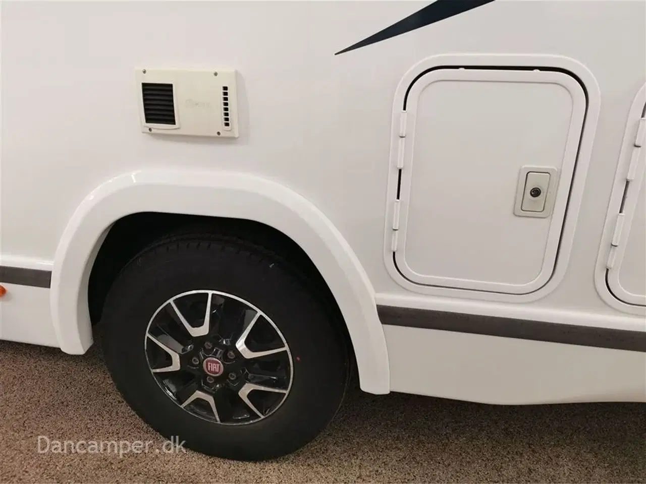 Billede 32 - 2019 - Chausson Special Edition 757   KOMMISSIONSBIL!  Med lave enkeltsenge, god pladsudnyttelse, solcelle, 2 bodelsbatterier, markise