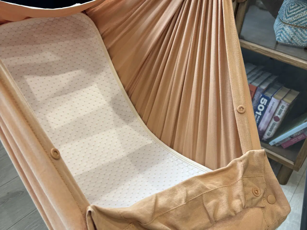 Billede 2 - Moonboon slyngevugge inkl. stativ og motor (Blueto