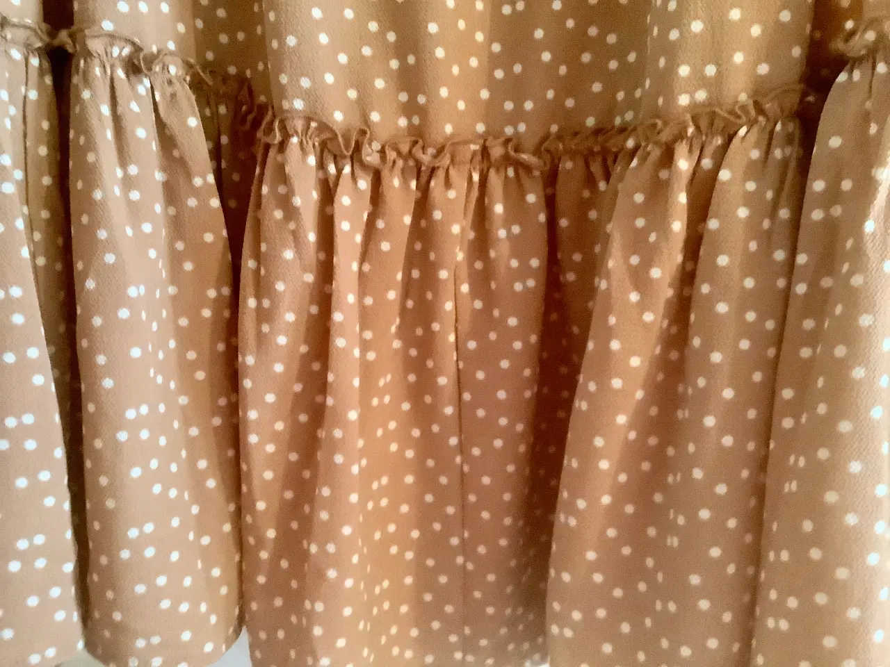 Billede 4 - JDY nederdel med flæser.XL.