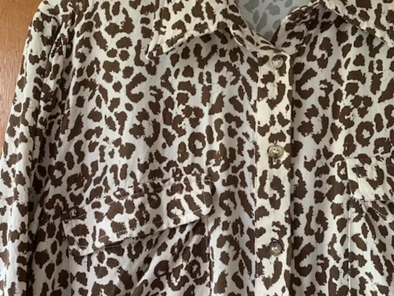 Billede 4 - Jakke / blazer og skjorte str. L Samlet pris 60 kr