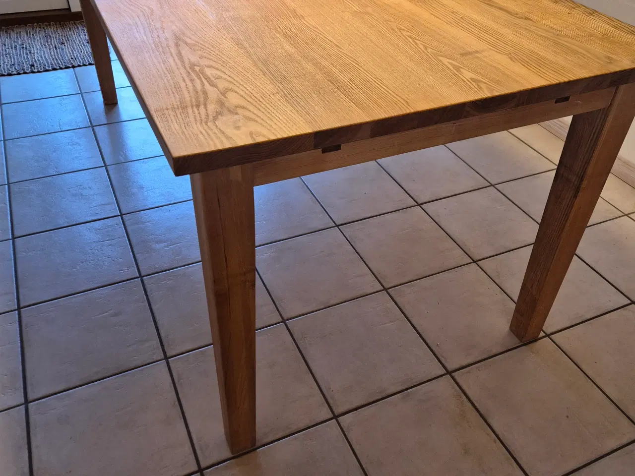 Billede 1 - Spisebord i egetræ fra Ilva