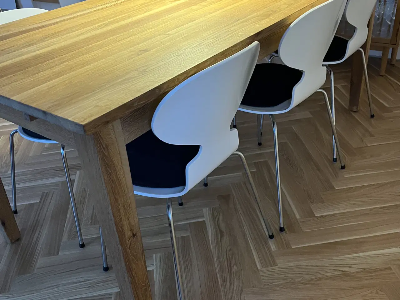 Billede 3 - Spisebord i olieret eg