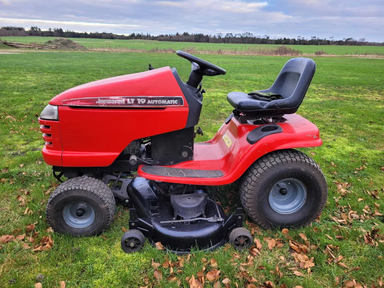 Billede 1 - Stor 48 Jonsered Havetraktor 