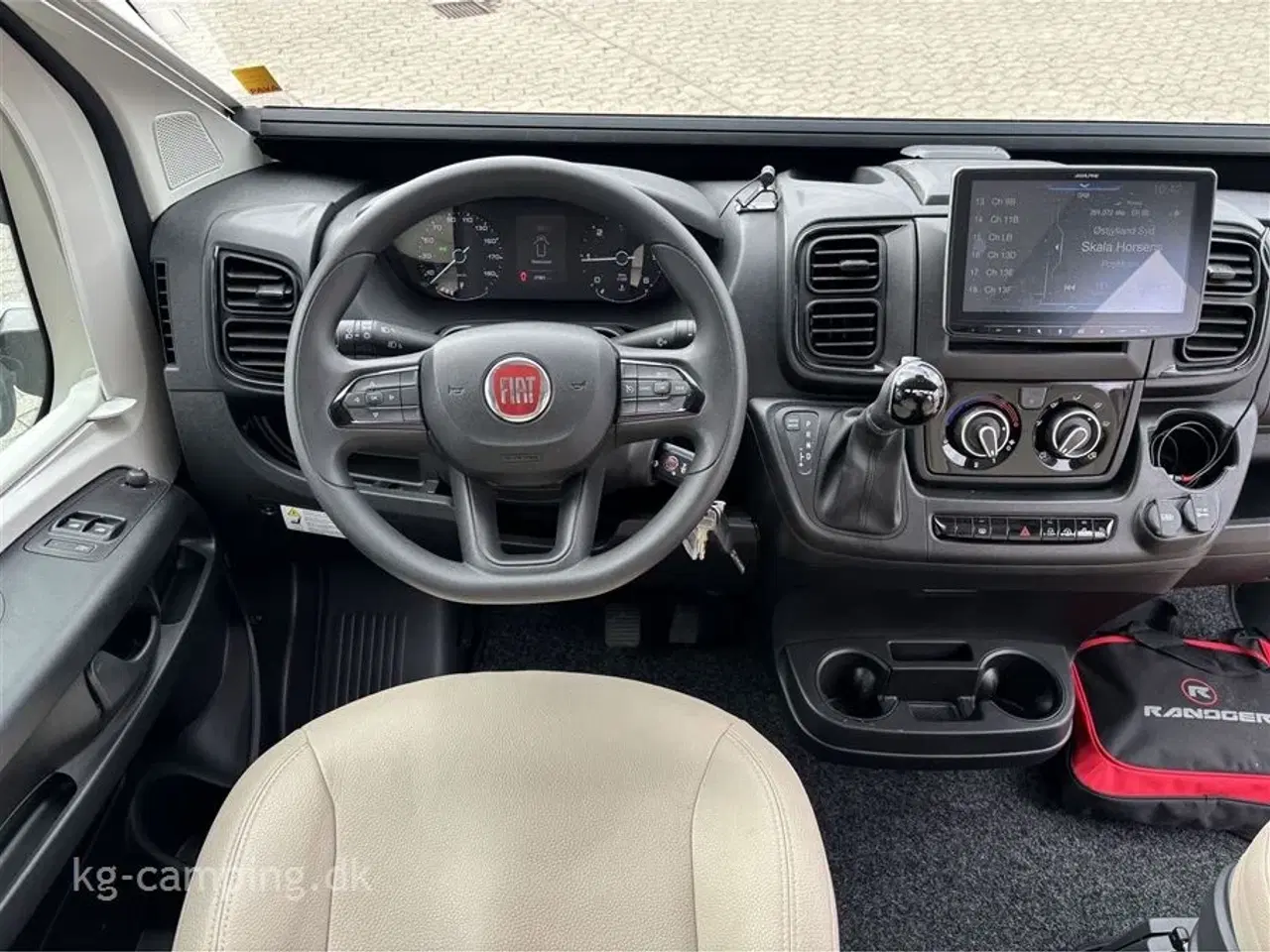 Billede 12 - 2022 - Randger R640 Fiat Ducato 160 HK CamperVan med 2 enkelsenge, kun kørt 27000 Km!