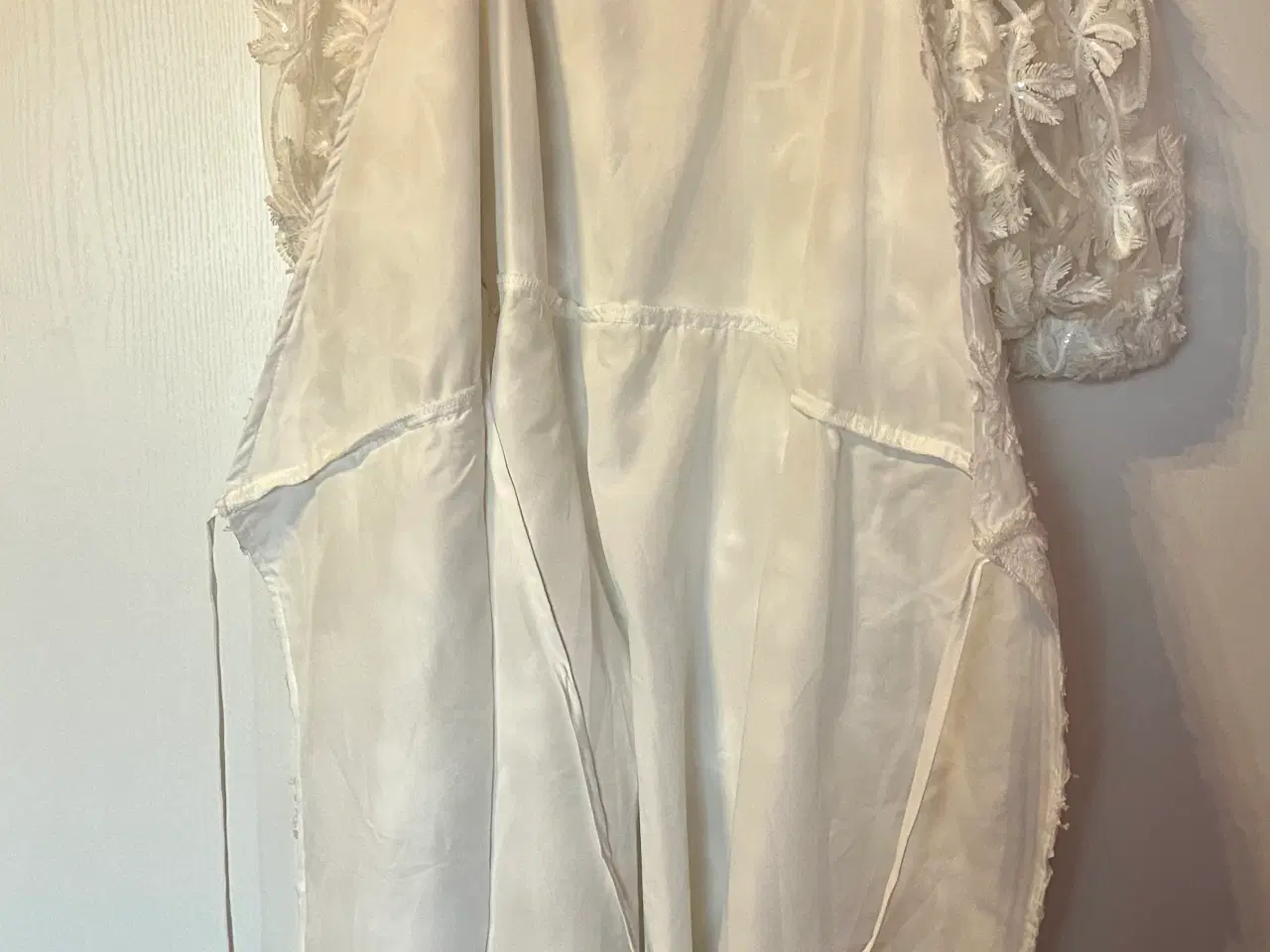 Billede 3 - Flot hvid kjole fra Object