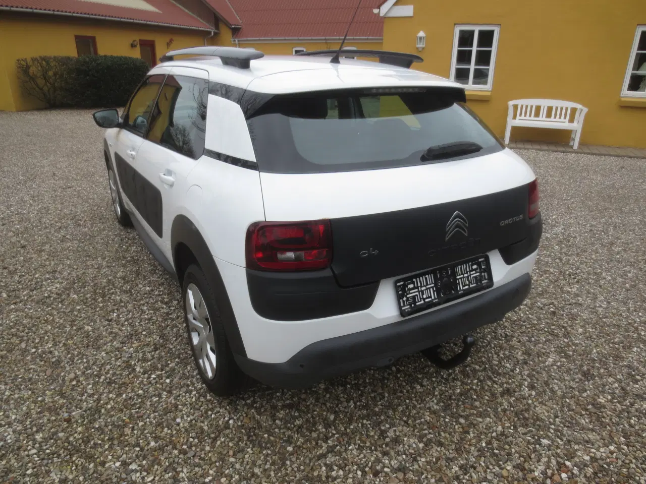 Billede 9 - Citroen C4 Cactus 1.2 i Km 144. År 2015. Nysynet.