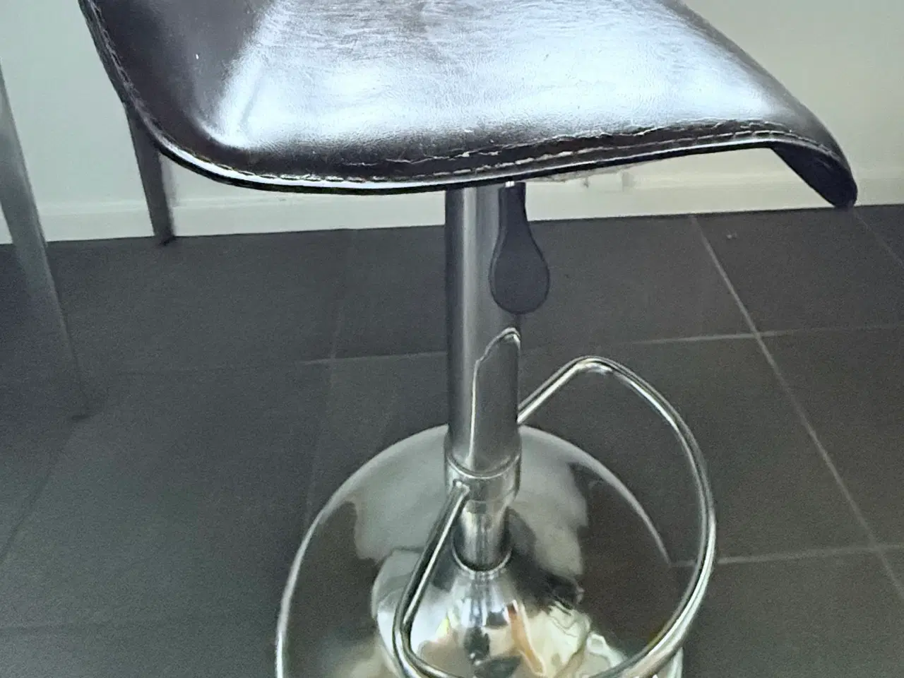 Billede 4 - Barstol med patina