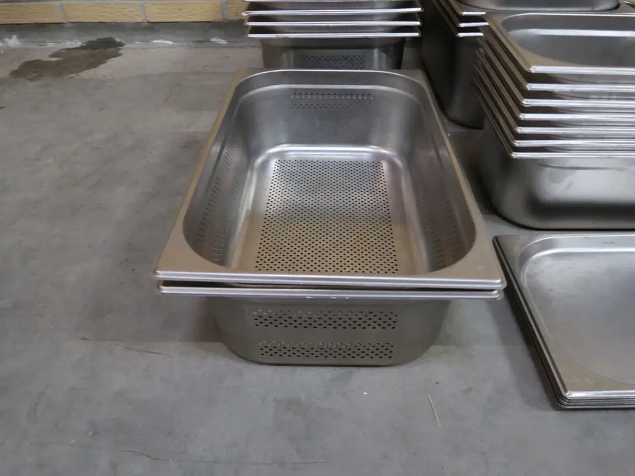 Billede 2 - 52 stk. ass. Rustfrit stål kantiner / låg
