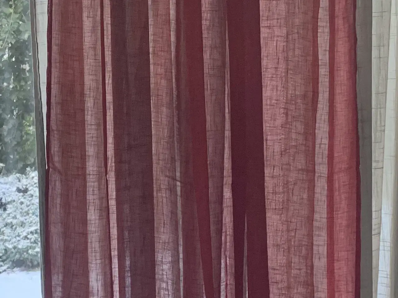 Billede 1 - 4 stk. Røde gardiner