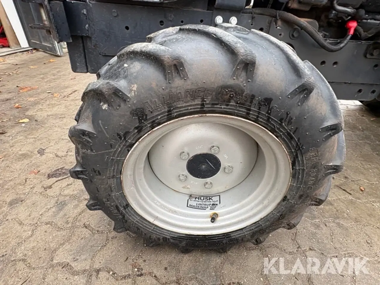 Billede 12 - Minitraktor Solis H26 hst med stennedlægningsfræser