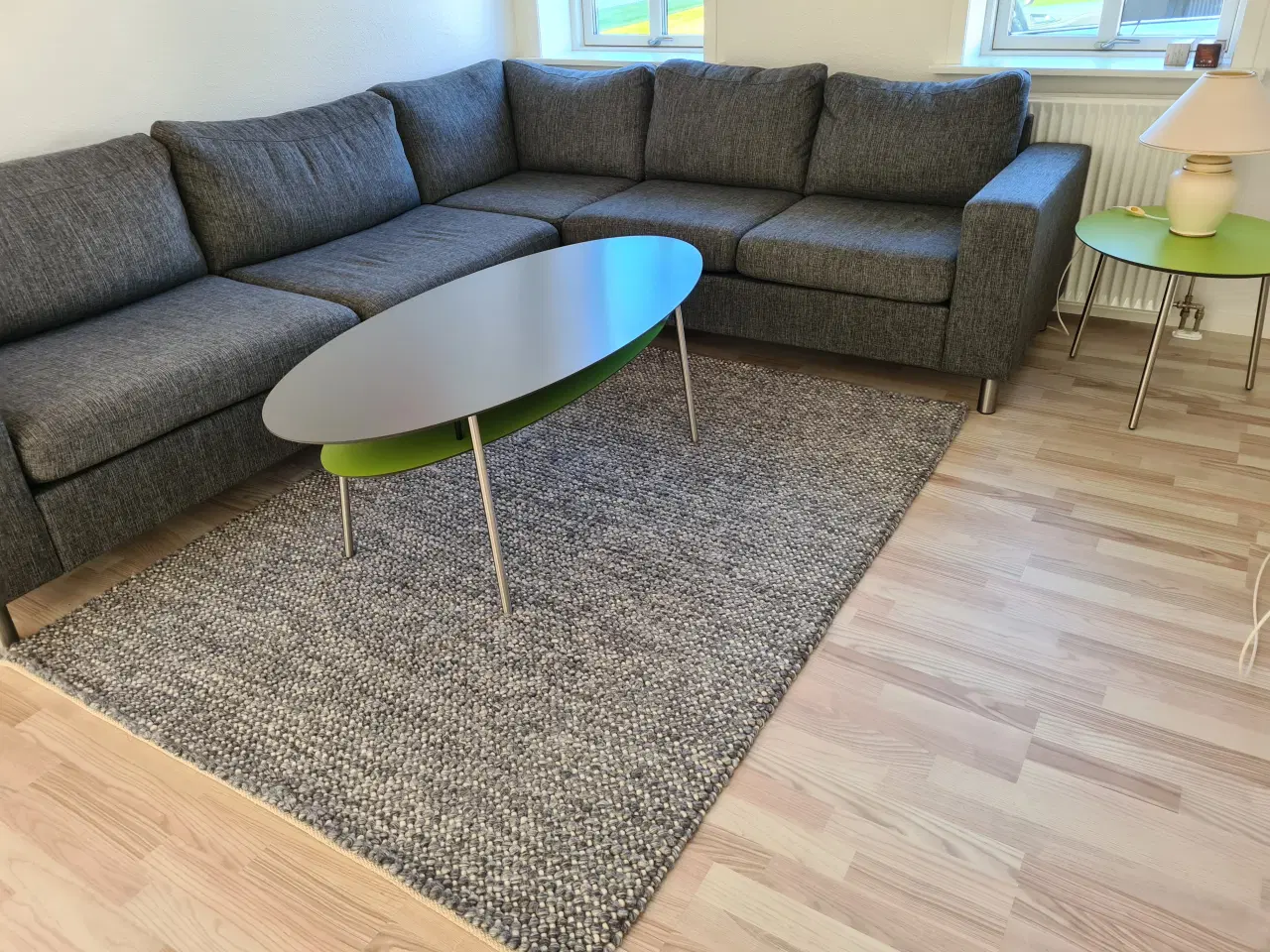Billede 1 - Hjørnesofa i mørkegrå stof