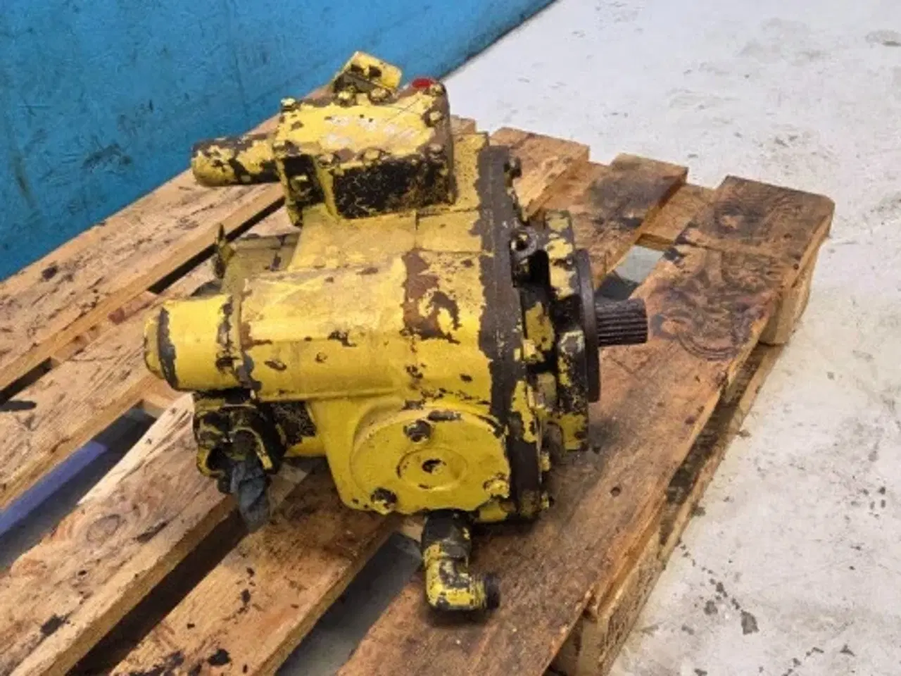 Billede 13 - New Holland 8080 Hydrostatpumpe 80391591