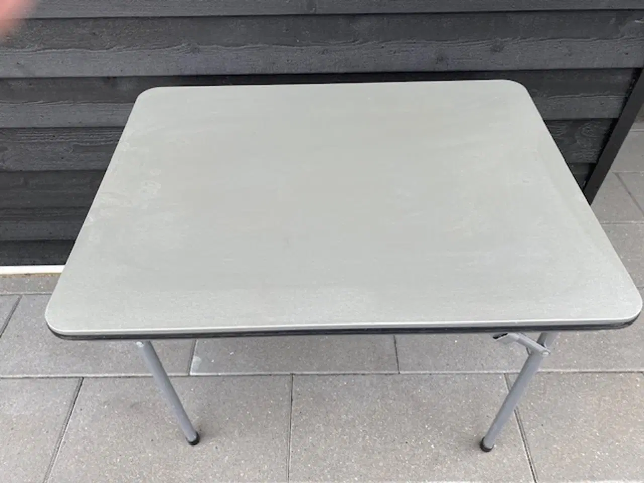 Billede 3 - ISABELLA meget stabil campingbord