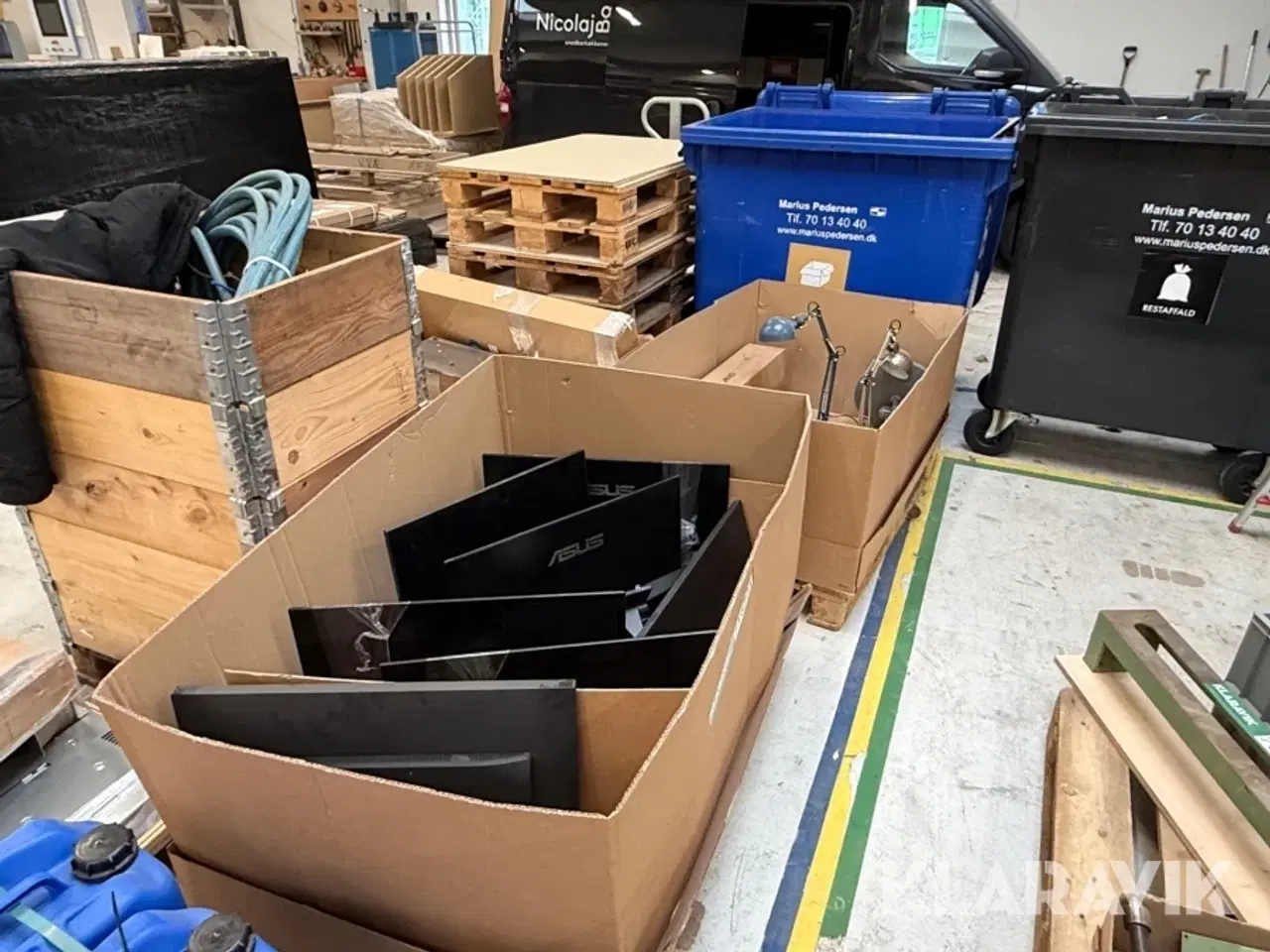 Billede 2 - Lot PC skærme og kontorlamper