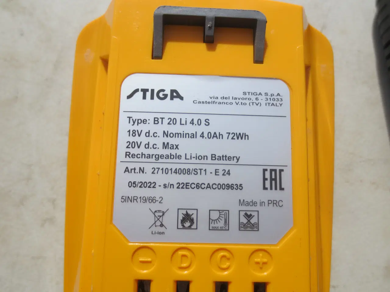 Billede 3 - 2 stk Stiga Lihtium Batterier og en lader C215D
