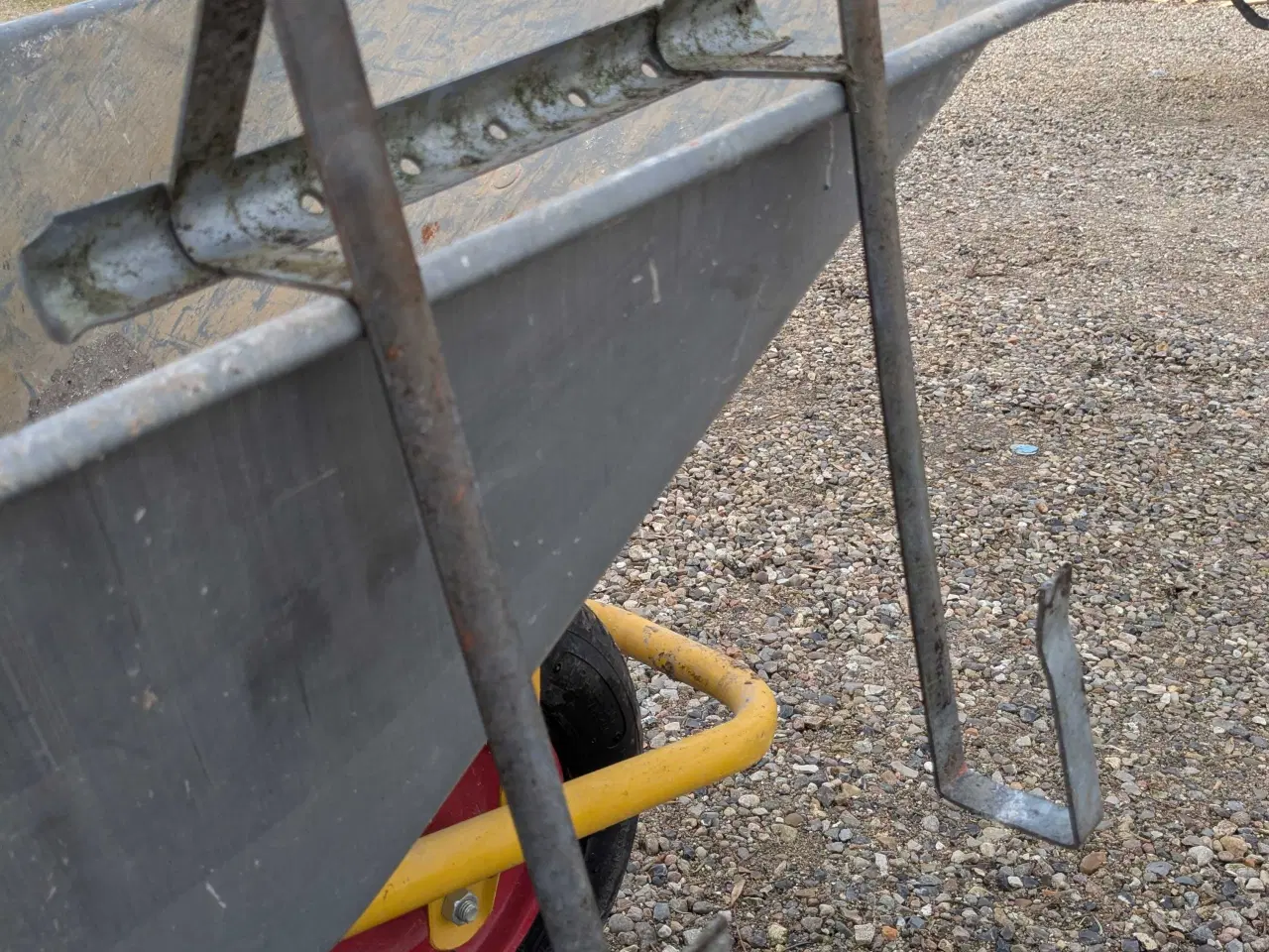 Billede 1 - Tagtrin , 13 stk, galvaniseret