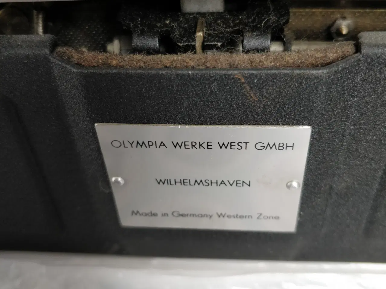 Billede 2 - gammel Olympia skrivemaskine