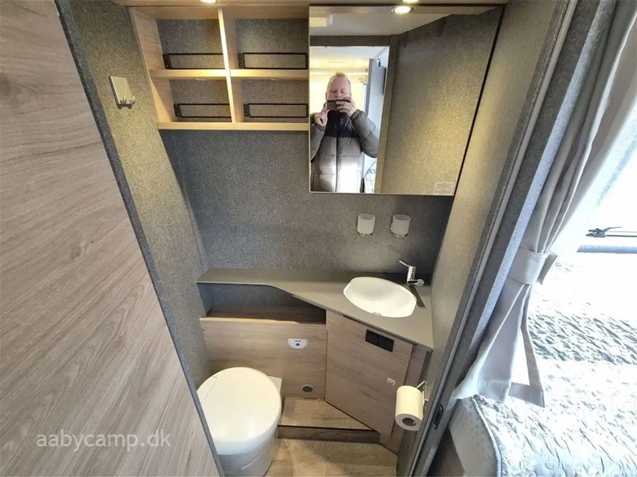 Billede 16 - 2023 - Dethleffs Just GO T7055 EB AUT. Automatgear. Solceller. Batteri. Markise. Elektrisk indgangstrin. Kun 29,000 Km !!!