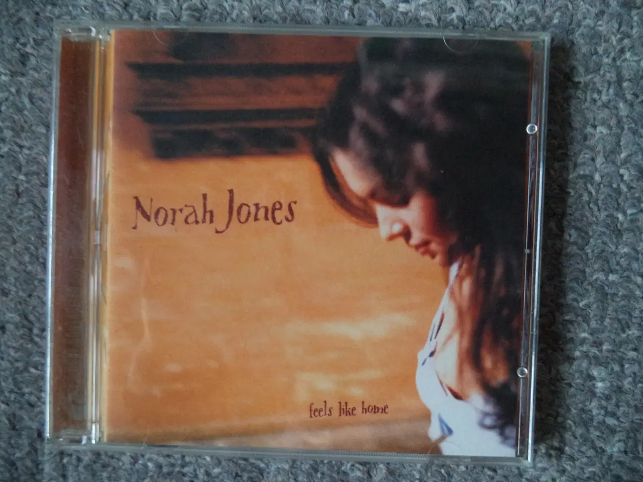 Billede 1 - Norah Jones ** Feels Like Home                    