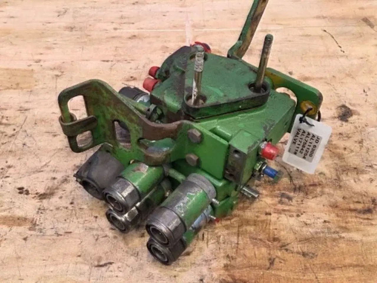 Billede 15 - John Deere 6300 Hydraulikventil AL111254