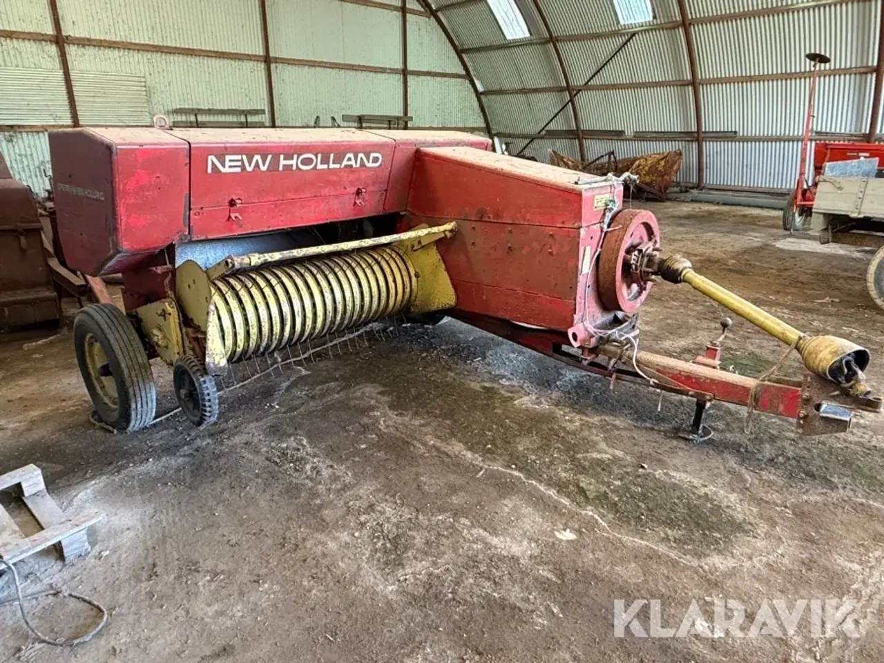 Billede 2 - Småballepresser Sperry / New Holland 276