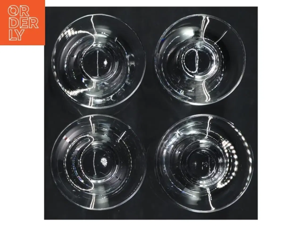 Billede 4 - Gennemsigtige glas med skulpturelt design (str. H. 11,5 cm. x ø. 6 cm)