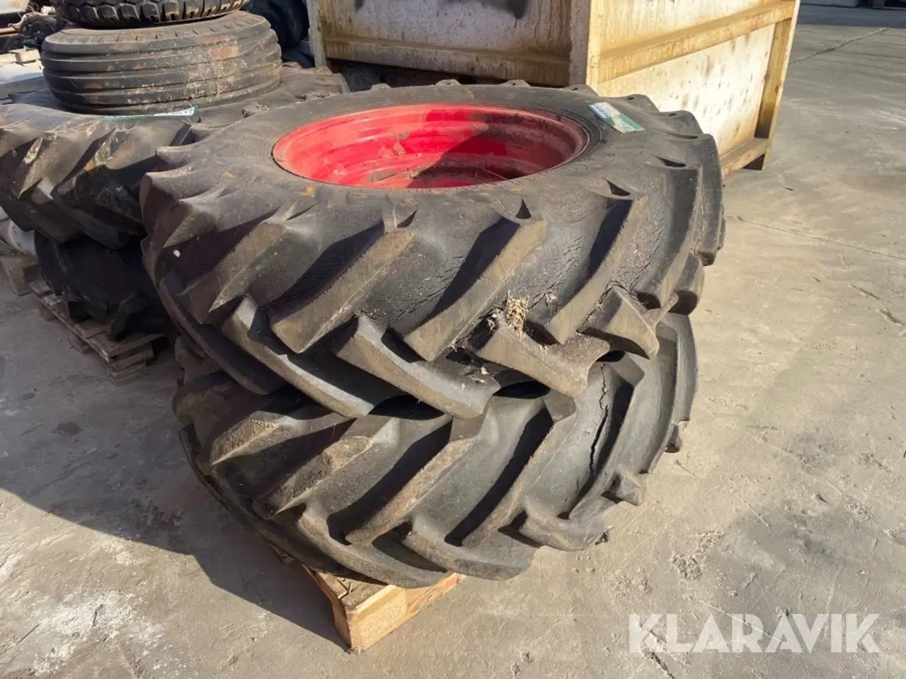 Billede 3 - Traktordæk Continental 14.9/13-26 2 styk