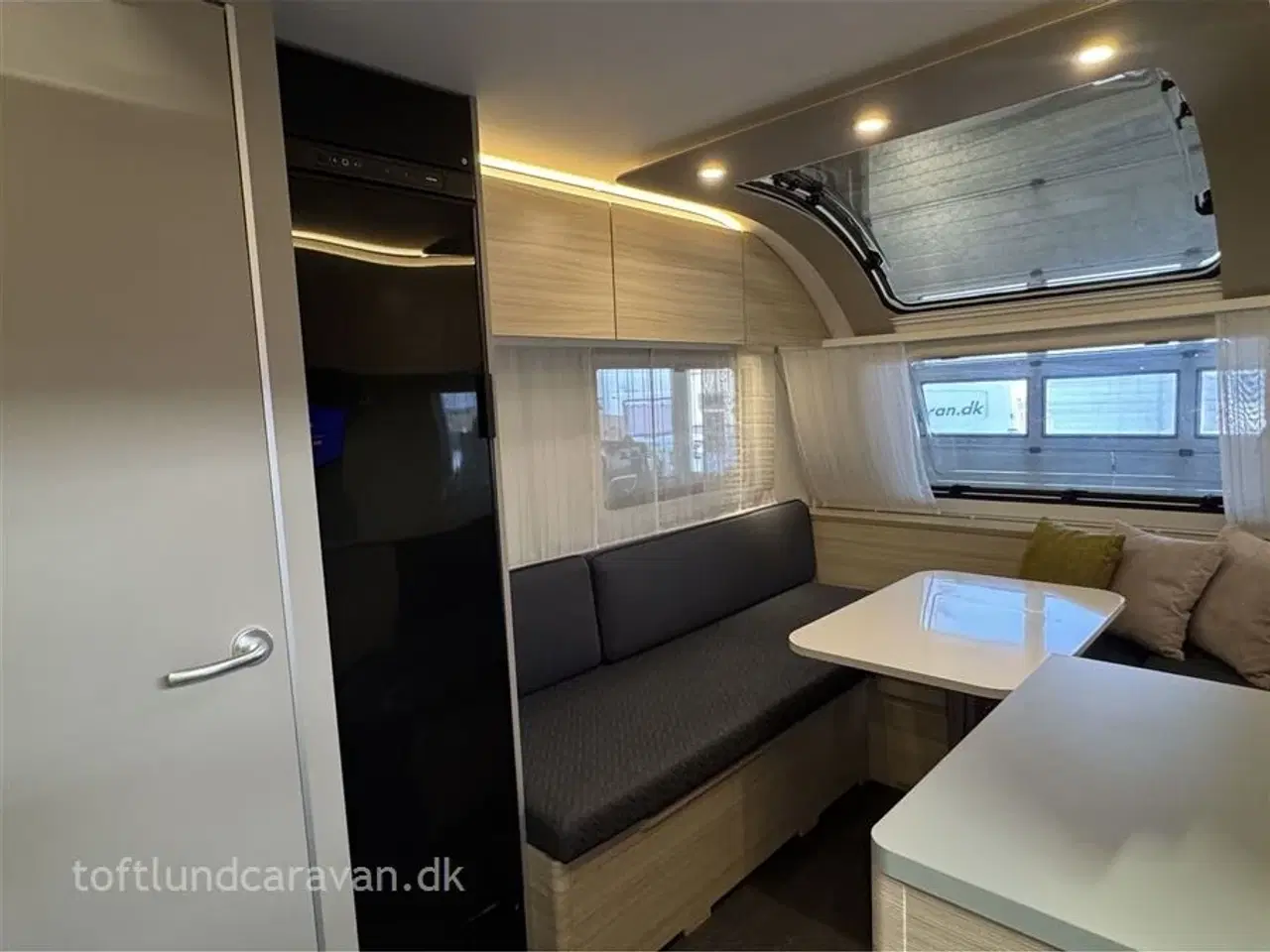 Billede 14 - 2020 - Adria Altea4Four 362 LH   Fremtræder som ny, m/MOVER+GULVVARME+STORT KØL/FROST mv. ET SUPER GODT TILBUD HER.