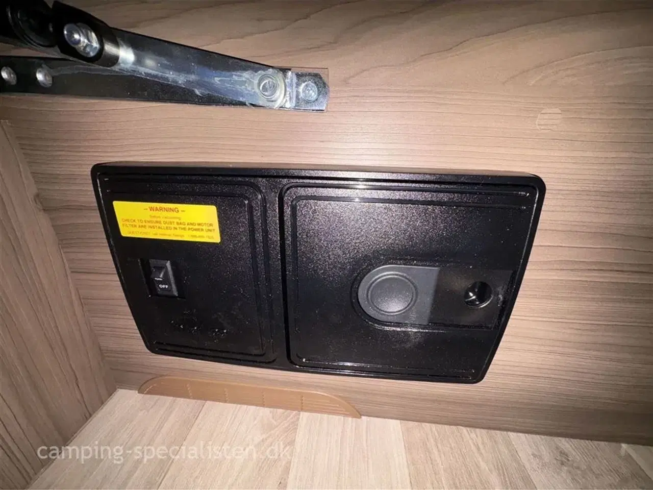 Billede 21 - 2026 - Kabe Imperial 630 TDL E8 Kabe Imperial 630 TDL E8 KS spejlvendt model 2026 kan nu opleves hos Camping-Specialisten