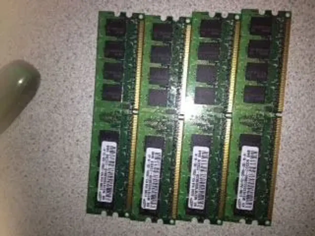 Billede 1 - 2 ud af 4 stk Samsung DDR2 ram a 512MB