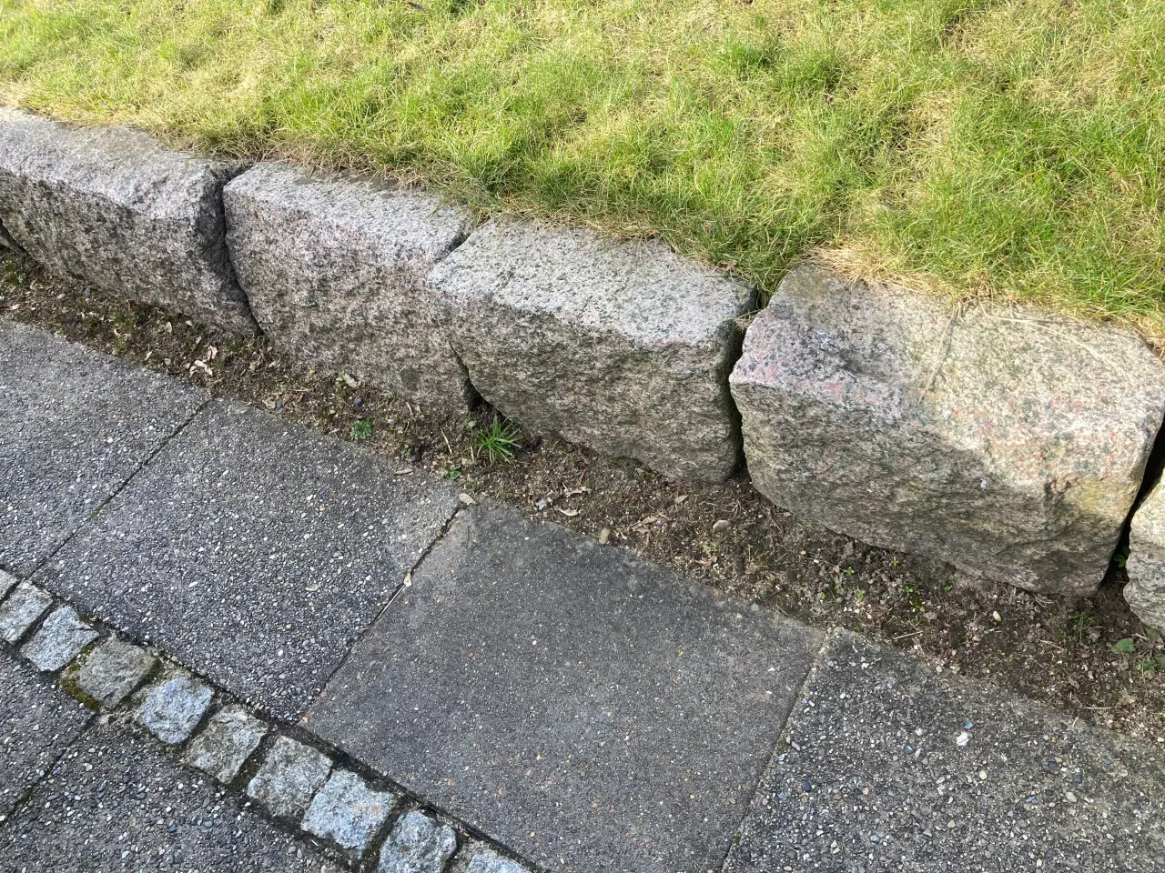 Billede 2 - Granit blokke i forskellige str. 