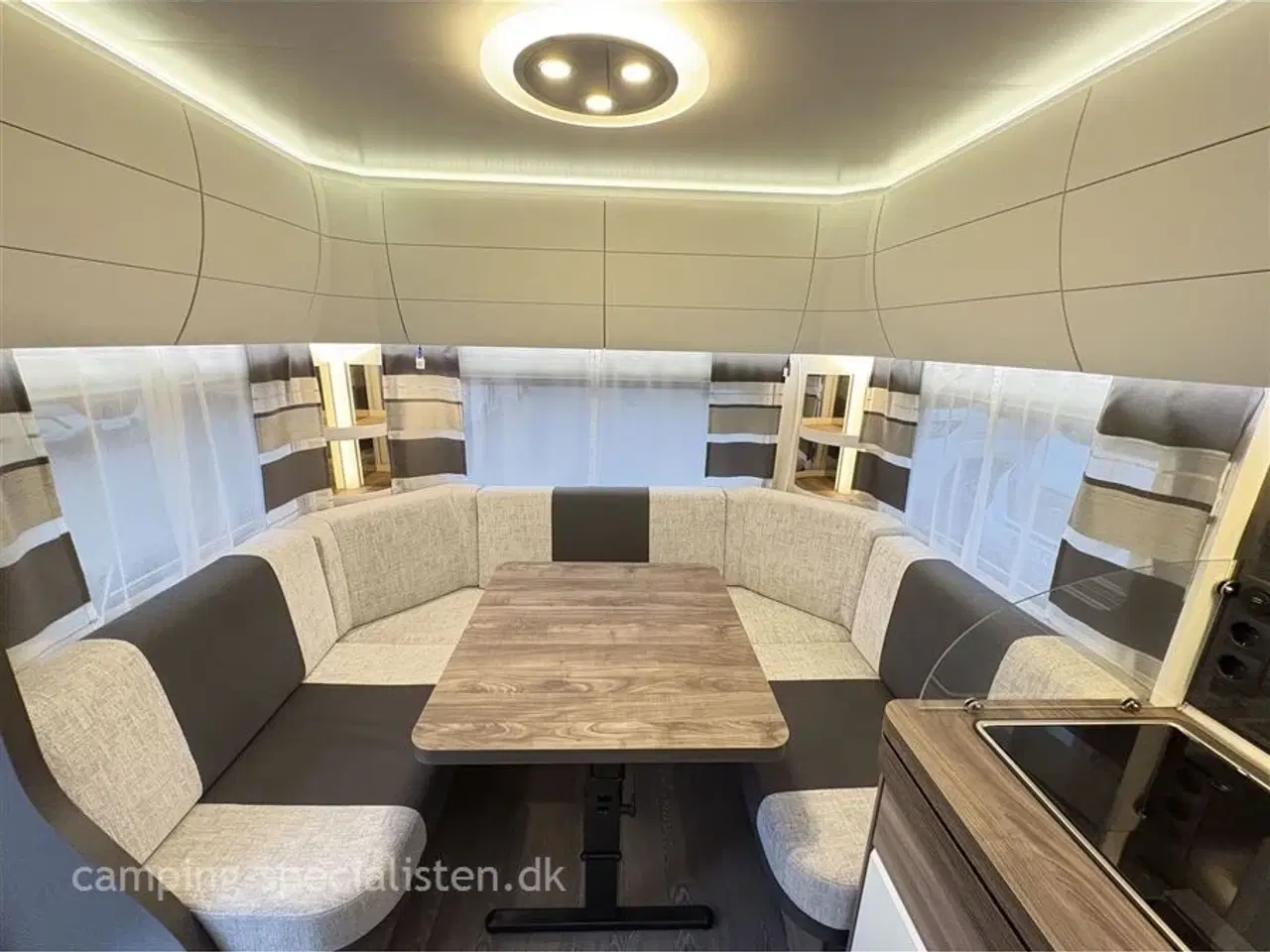 Billede 4 - 2023 - Hobby De Luxe 460 UFe Hobby De Luxe 460 UFe 2023 - Se den nu hos Camping-Specialisten.dk