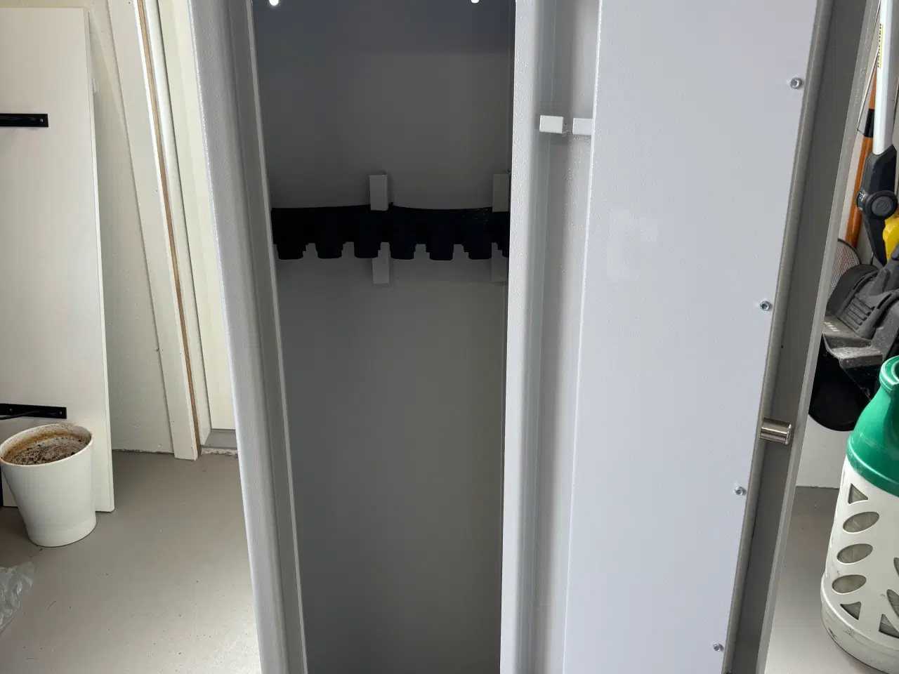 Billede 2 - Våbenskab til 7 våben