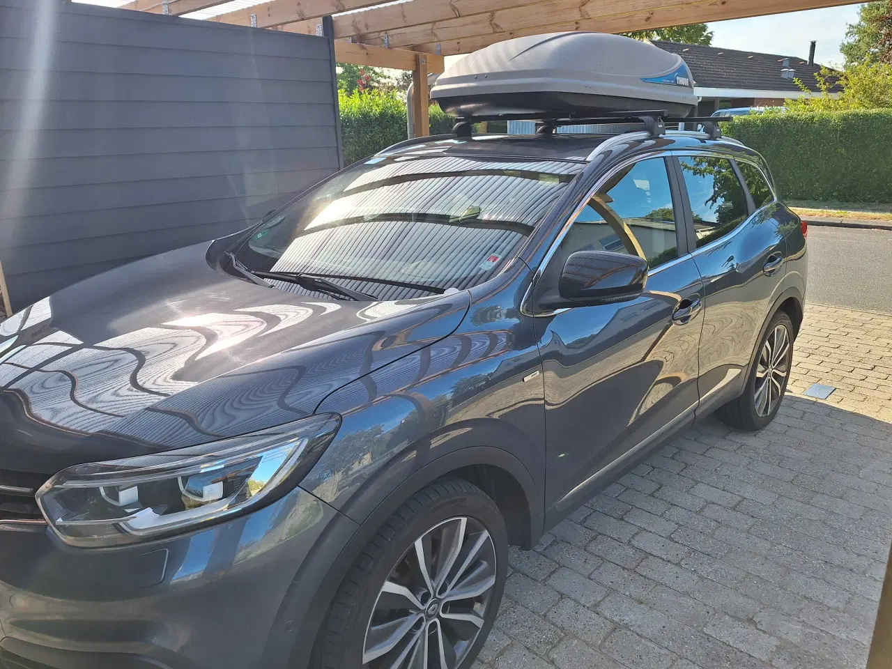 Billede 2 - Thule tagboks + tagbøjler.