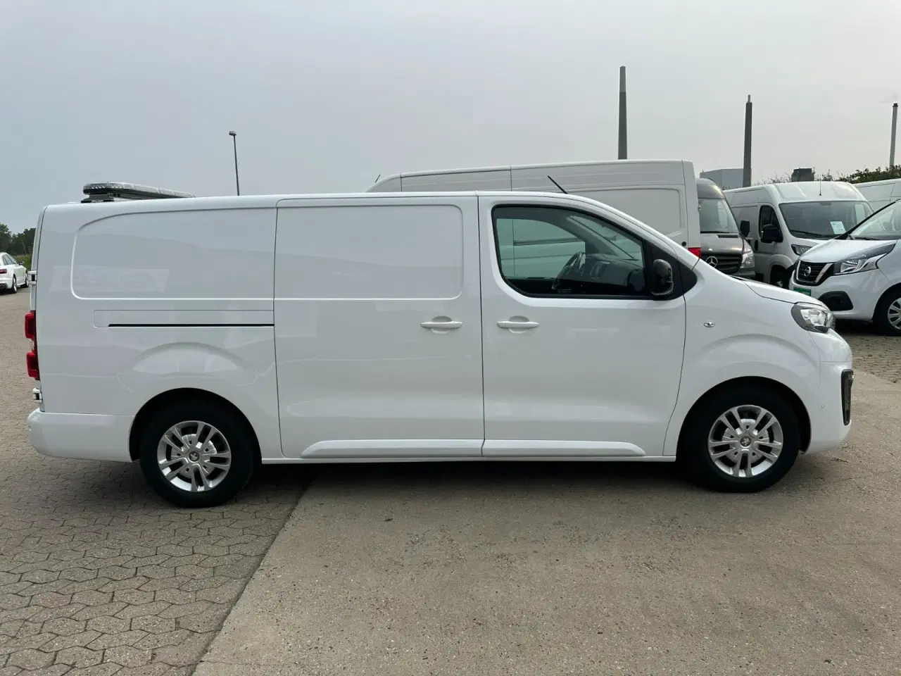 Billede 5 - Peugeot e-Expert 75 L3 Ultimate Van