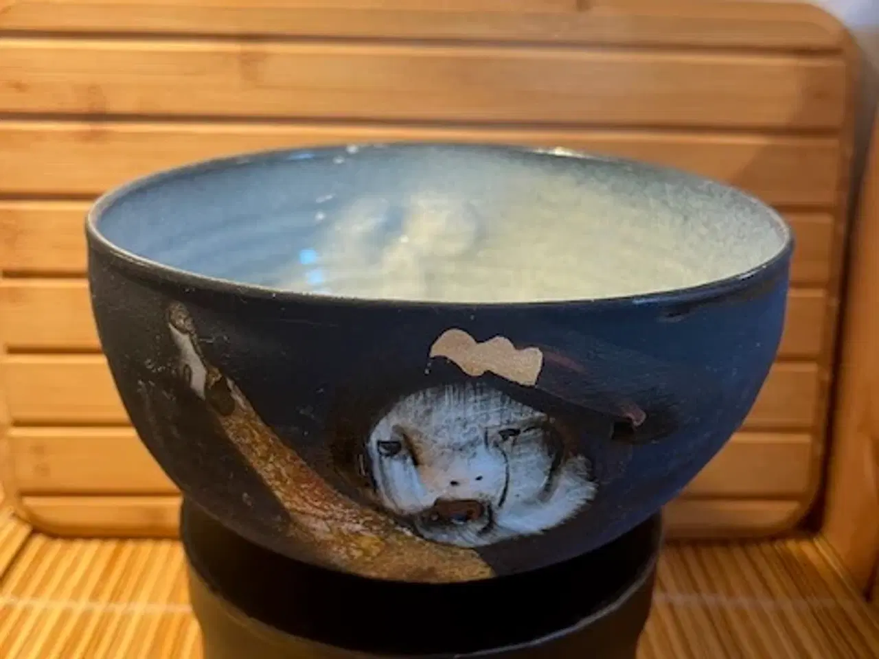 Billede 2 - Peter Lange Keramikskål - ansigtsmotiv og signatur