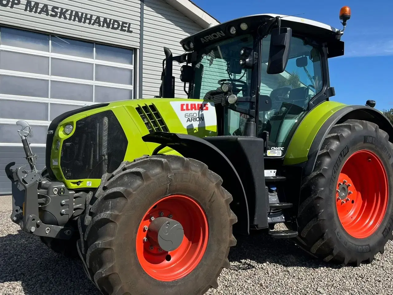 Billede 8 - CLAAS ARION 660 CMATIC med frontlift og front PTO og den kan evt også leveres med GPS anlæg