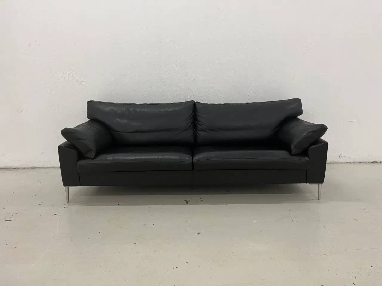 Billede 1 - Søren Lund SL329 3 Pers.Sofa i sort solid læder.