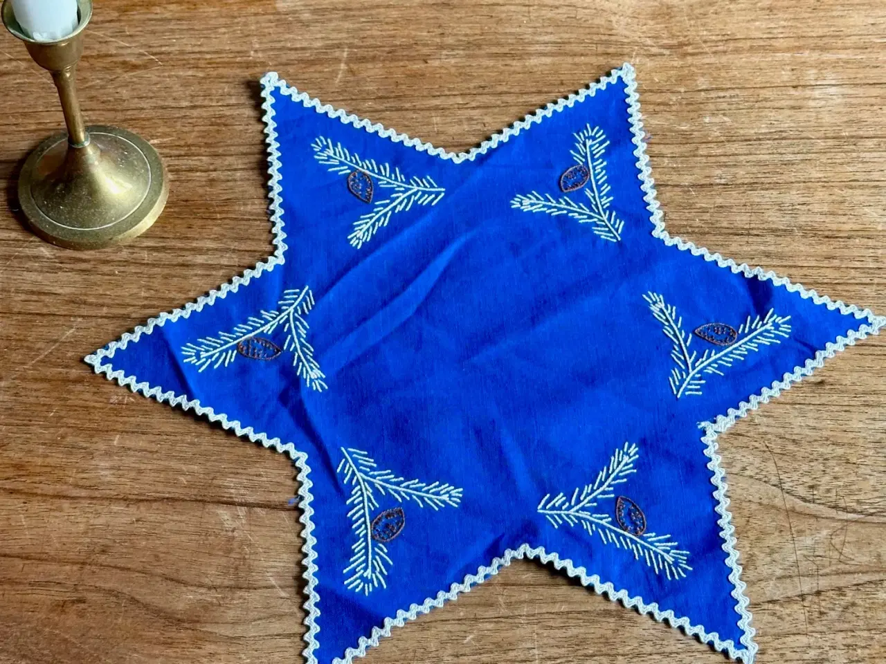 Billede 2 - Lysedug, blå m kogler, Ø32 cm